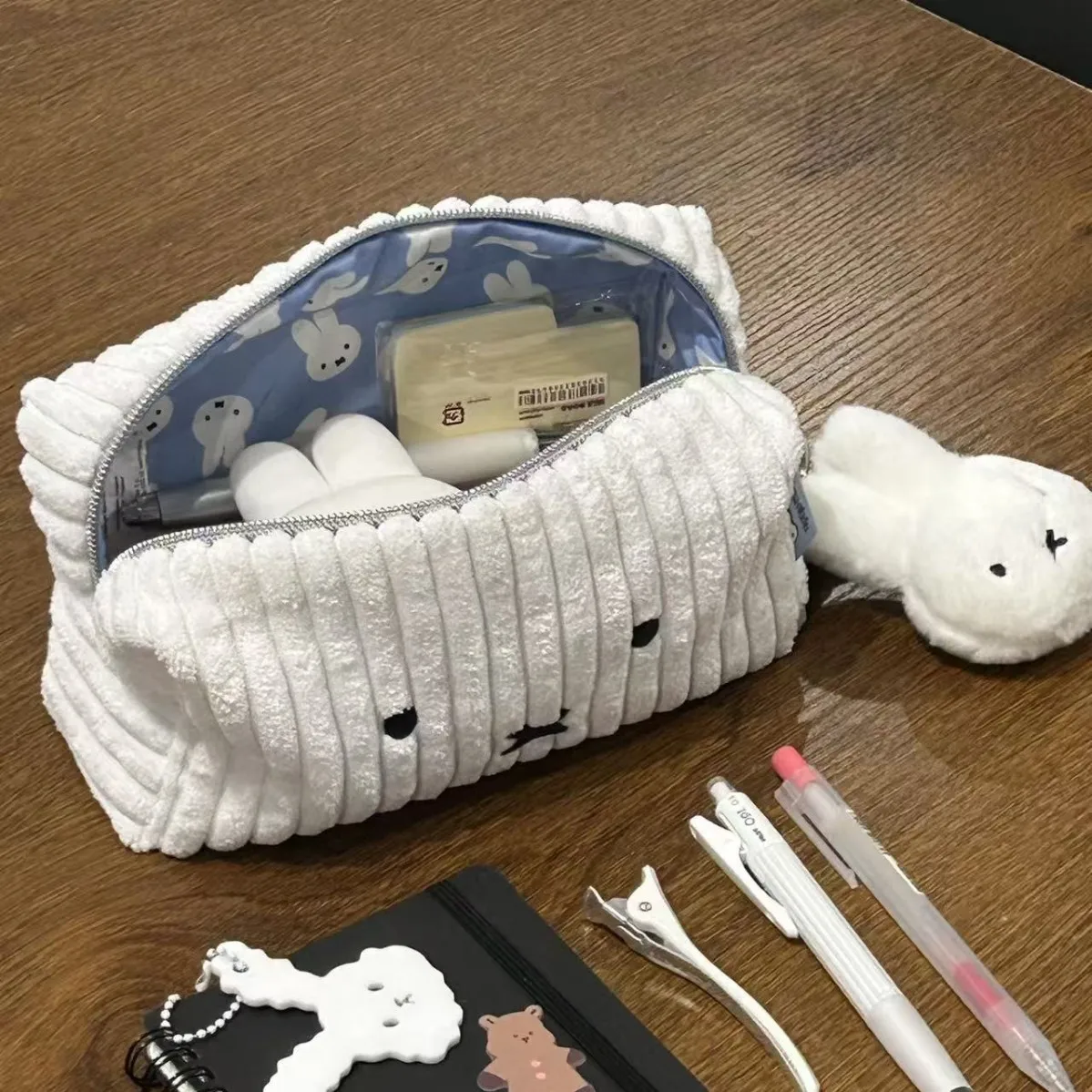Miffy Plush Corduroy Pen Bag L - Stationery Supplier 评论和价格